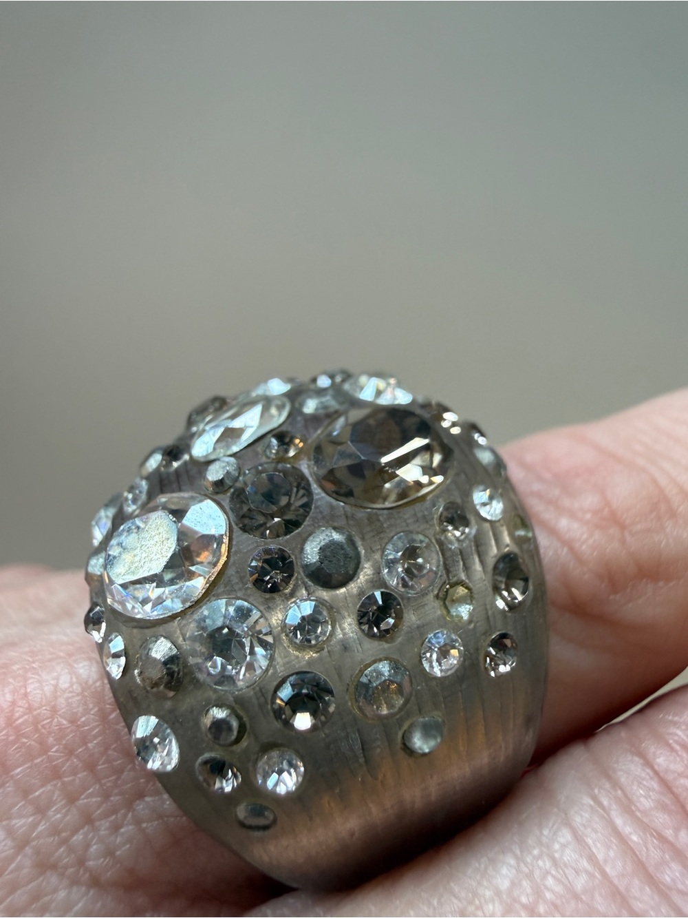 Alexis Bittar crystal statement cocktail ring - Picture 4 of 9